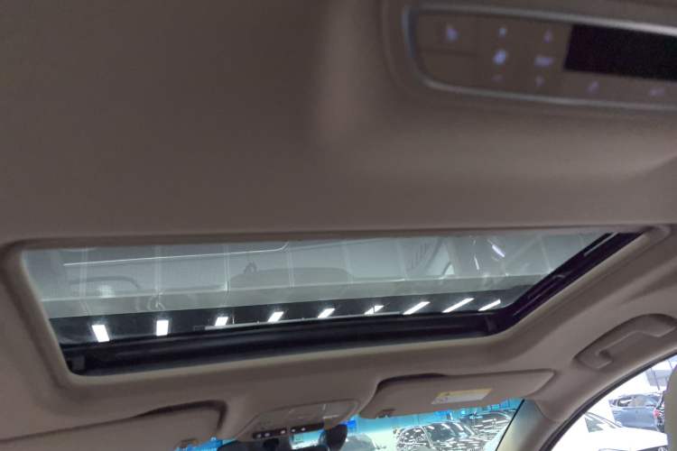 Used Buick GL8 2020 ES Land Cruiser 653T Luxury Edition
