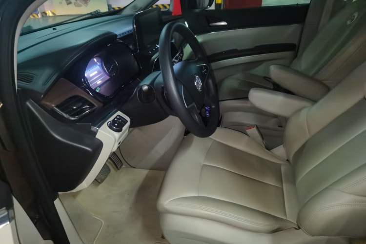 Used Buick GL8 2020 Land Cruiser Executive Class 652T Comfort Model