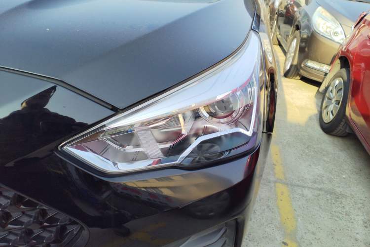 Used Haval M6 2019 1.5T DCT Two-Wheel Drive Elite Version China VI Standard
