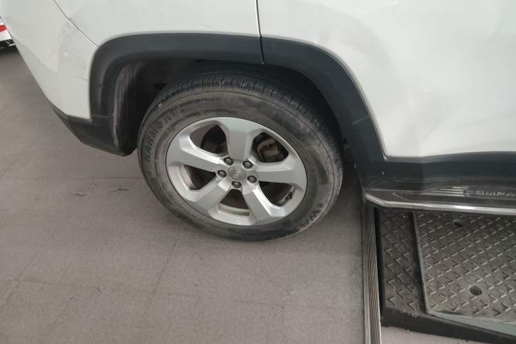 Used  Compass 2017 200T Automatic Enjoyment Version
