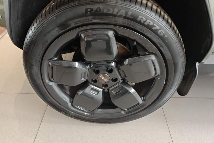 Used  V23 2025 501 Four-Wheel Drive Advanced Version
