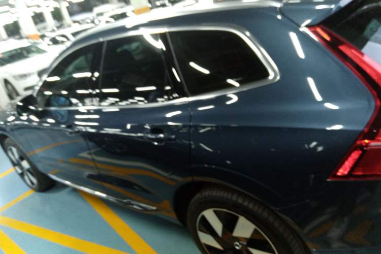 Used Volvo XC60 New Energy 2024 T8 Plug-in Hybrid Long-Range All-Wheel Drive Smart Luxury Edition
