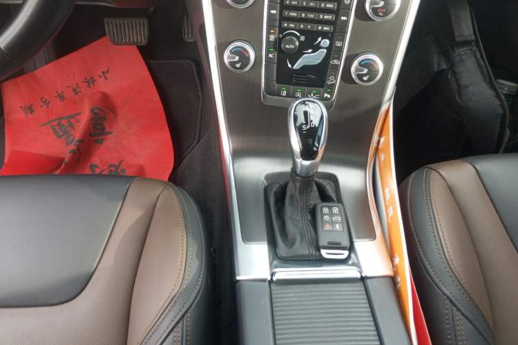 Used Volvo XC60 2015 T5 AWD Zhiyuan Edition
