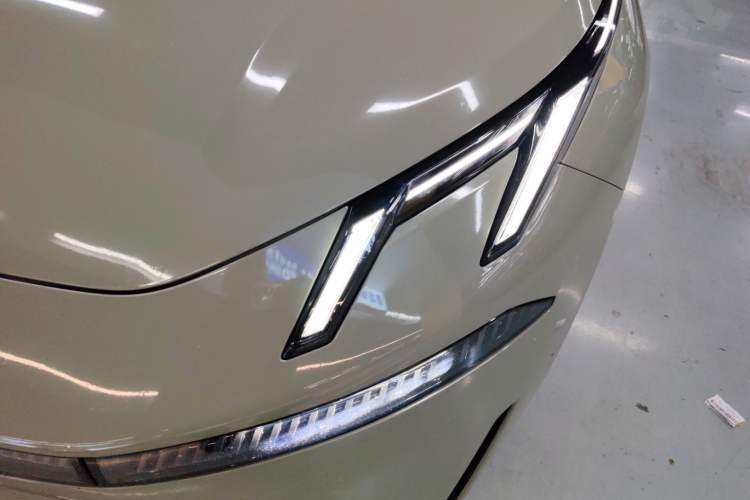 Used Lynk & Co 07 2024 EM-P 126 Long-Range Halo
