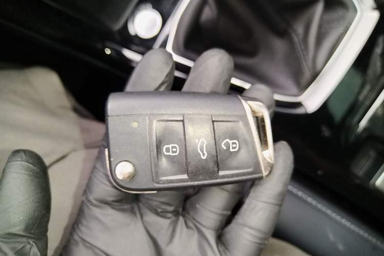 Used Volkswagen Tharu 2025 NewRui 300TSI Prestige Edition