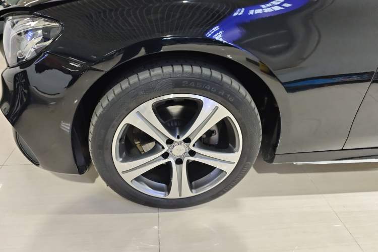 Used Mercedes-Benz E-Class 2016 E 200 L Sport Edition
