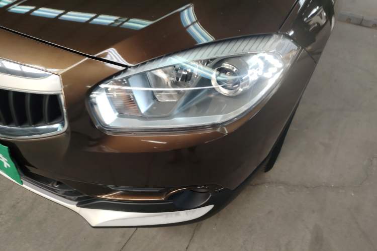 Used Brilliance V5 2016 1.5T Automatic Two-Wheel Drive Smart Version