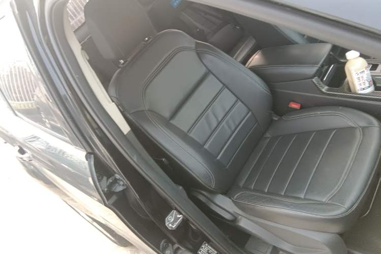 Used Ford Kuga 2017 EcoBoost 180 Two-Wheel-Drive Tiger Leap Model
