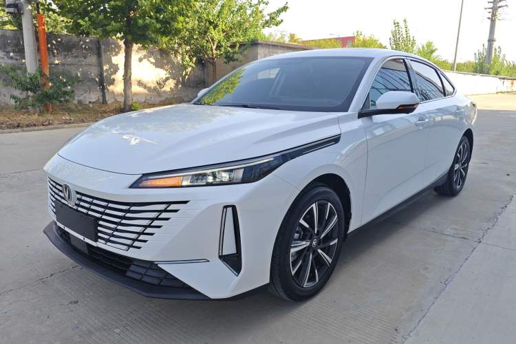 Used Changan Eado 2025 Blue Whale 1.5T 500Bar Prestige Model
