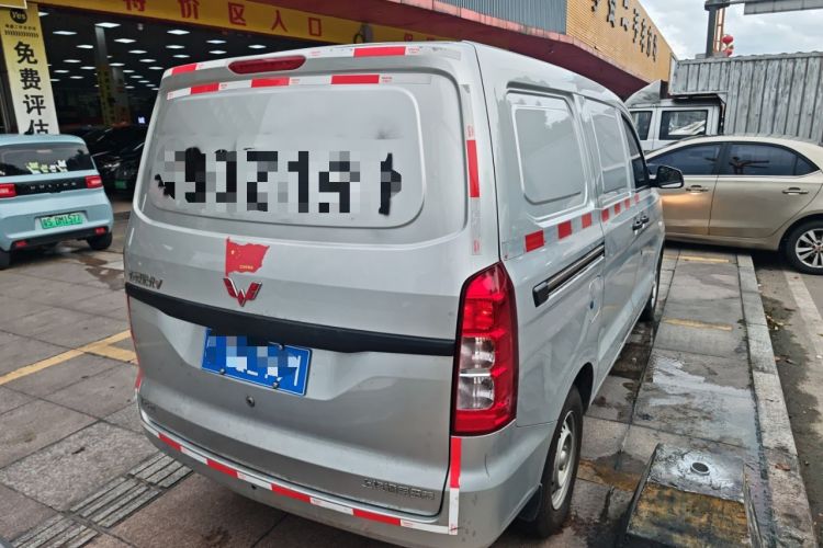 Used Wuling Hongguang V 2021 1.5L Jingqu Edition Enclosed-Window Vehicle LAR
