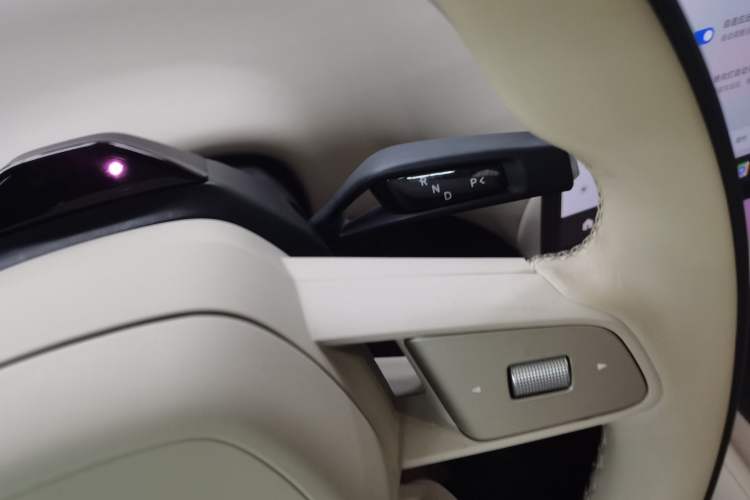 Used  YU7 2025 Ultra-Long Range Rear-Wheel Drive Version
