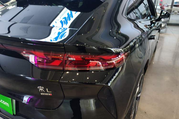 Used BYD Song L EV 2025 Intelligent Driving Version 662 km LiDAR Excellence Edition
