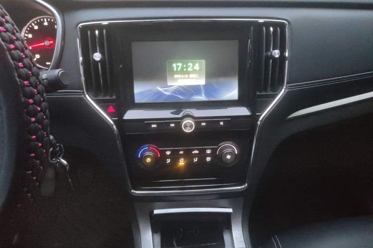 Used Roewe RX5 2018 20T Two-Wheel Drive Manual Flagship Edition