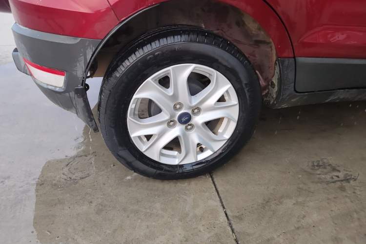 Used Ford EcoSport 2013 1.5L Automatic Fashion Model