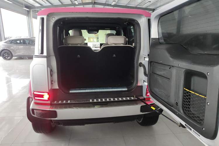 Used iCAR V23 2025 401 Two-Wheel Drive Intelligent Driving Version
