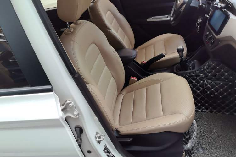 Used Wuling Hongguang 2019 1.5L S Comfort Edition China VI LAR
