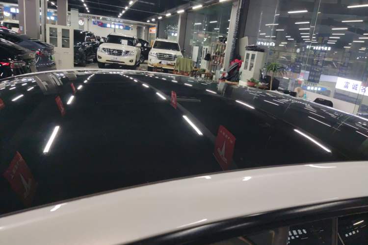 Used Tesla Model Y 2021 Long-Range All-Wheel-Drive Version
