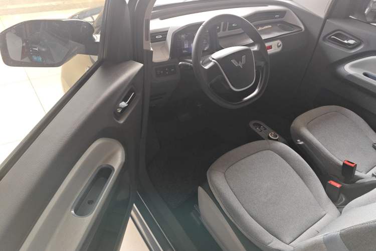 Used Wuling Hongguang MINIEV 2021 Macaron Fashion Edition Lithium-Ion Battery
