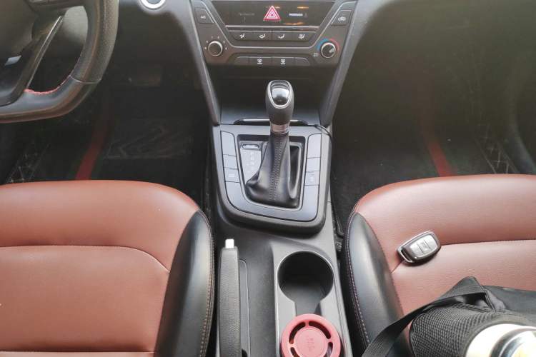 Used Hyundai Elantra 2018 1.4T Dual-Clutch Xuan Dong · Dynamic Edition
