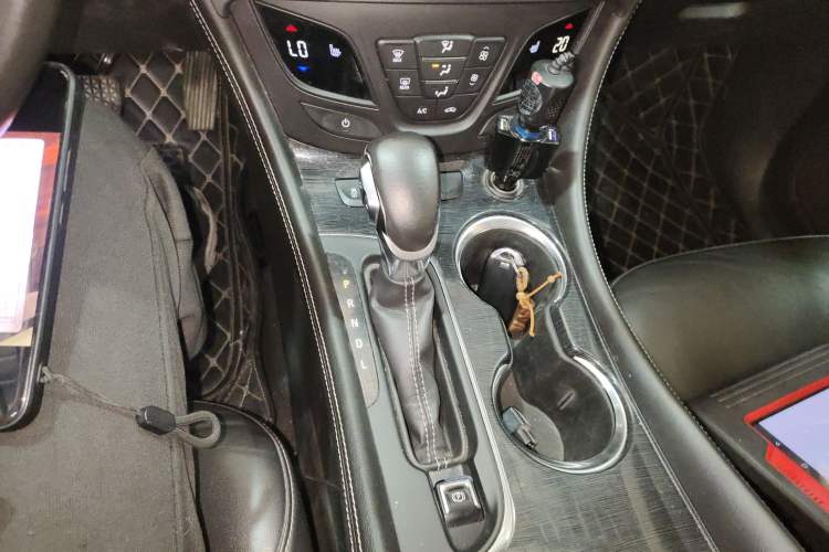 Used Buick Envision 2015 20T Two-Wheel-Drive Elite Model
