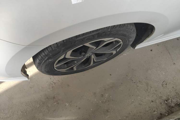 Used MG 5 2022 180 DVVT CVT Youth Luxury Edition
