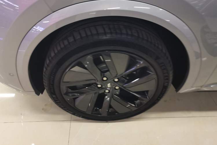 Used Li Auto L9 2024 Ultra Model
