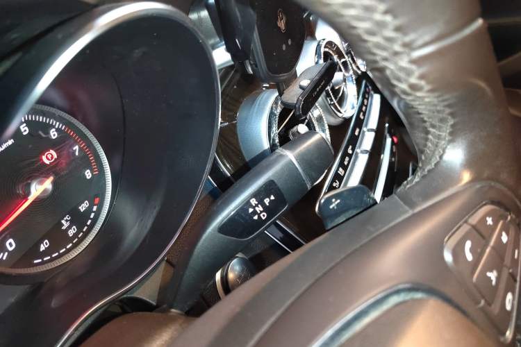 Used Mercedes-Benz GLC 2019 GLC 260 L 4MATIC Dynamic Model
