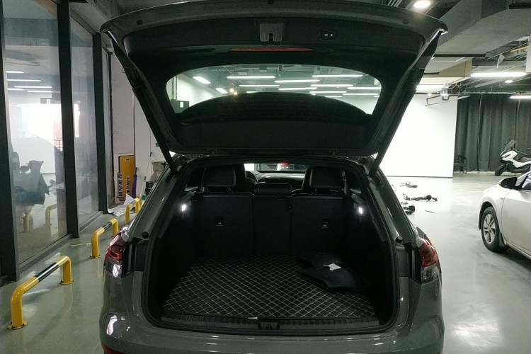 Used Audi Q4 e-tron 2023 50 e-tron quattro Visionary Edition
