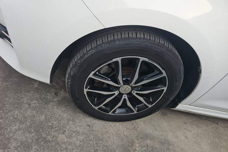 Used BYD Song MAX 2017 1.5T Automatic Smart Connect Luxury 7-Seater
