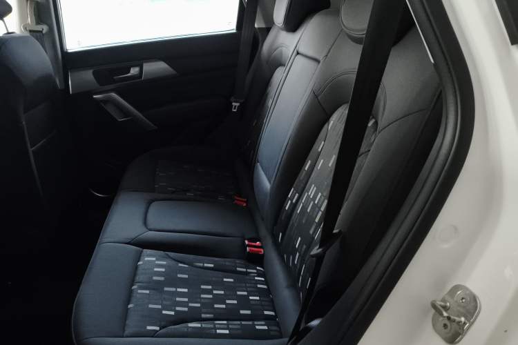 Used Haval H2 2017 Red-Label 1.5T Manual Two-Wheel Drive Comfort Model
