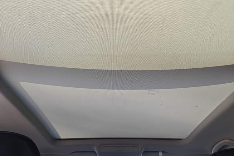 Used Volkswagen Tiguan L 2024 Outstanding Model 330TSI Automatic Two-Wheel Drive R-Line Dragon Glory Edition
