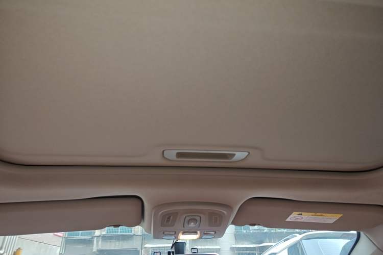 Used Citroen C4 Sega 2016 1.6L Automatic Luxury Model
