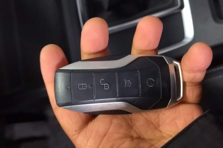 Used BYD Qin Pro 2019 Super Edition 1.5TI Automatic Smart Connect Brilliance Model China V Standard
