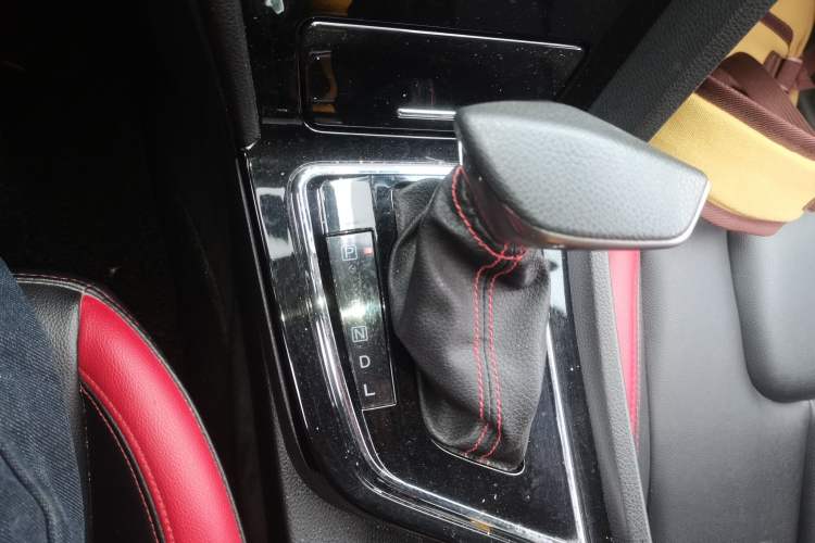 Used Venucia D60 2018 1.6L CVT Smart Connect Elite Edition
