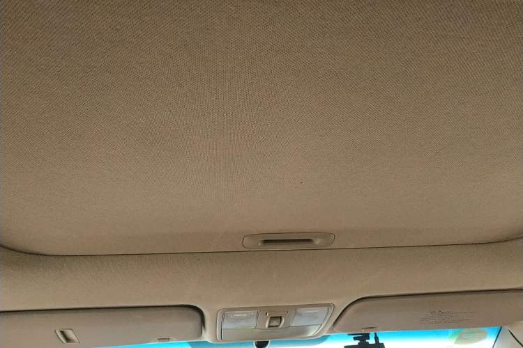 Used Kia K2 2012 Sedan 1.6L Automatic Transmission Premium Commemorative Edition