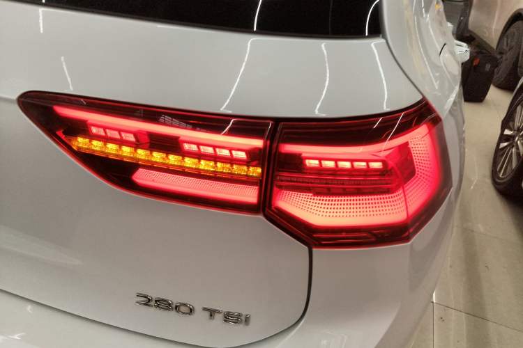 Used Volkswagen Golf 2021 280TSI DSG R-Line
