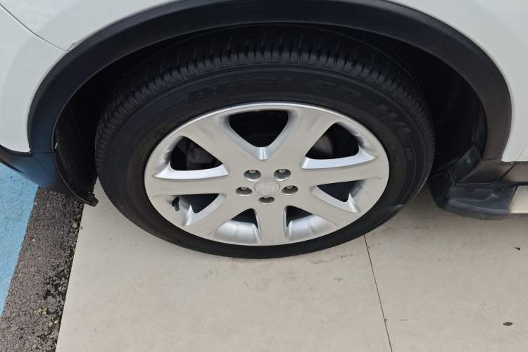 Used Buick Encore 2015 1.4T Automatic Two-Wheel Drive Urban Elite Version
