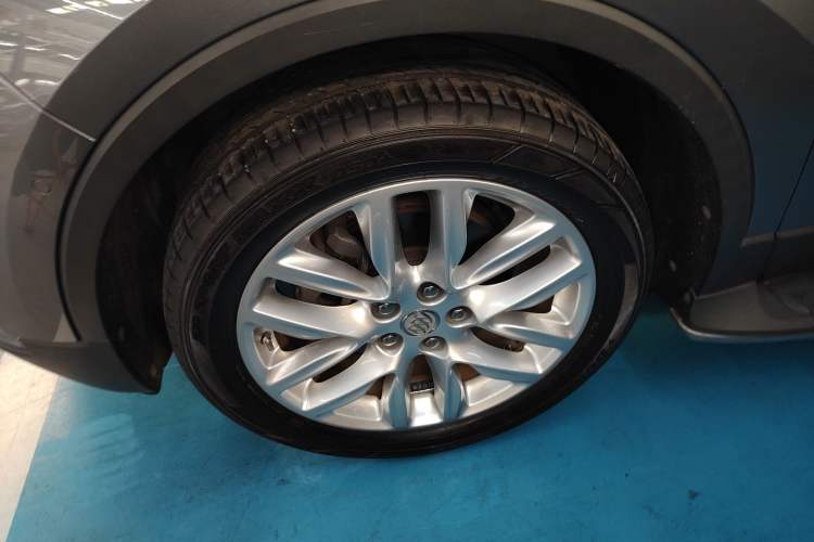 Used Buick Envision 2018 28T Four-Wheel Drive Luxury Model
