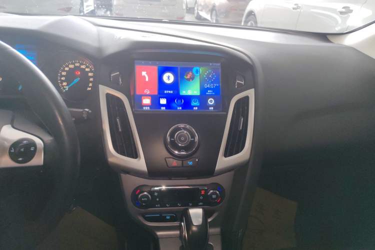 Used Ford Focus 2012 Hatchback 1.6L Automatic Fashion Edition
