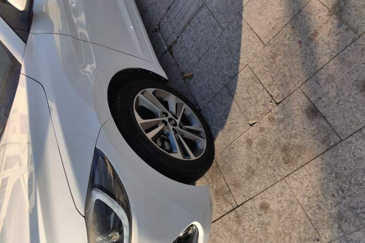 Used Hyundai Elantra 2016 1.6L Automatic ZhiXuan – Elite Version
