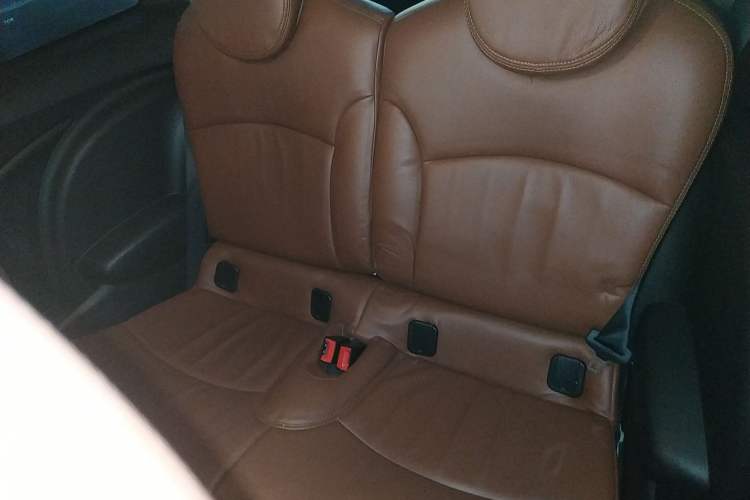 Used  MINI 2011 1.6L ONE