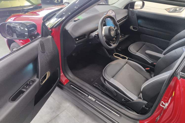 Used  Electric MINI COOPER 2024 456km COOPER E Classic Edition
