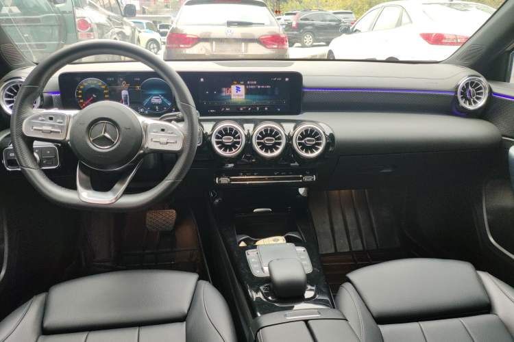 Used Mercedes-Benz A-Class 2022 Restyled A 200 L Sport Sedan Fashion Version

