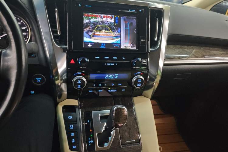 Used Toyota Alphard 2019 Dual-Engine 2.5L Prestige Edition
