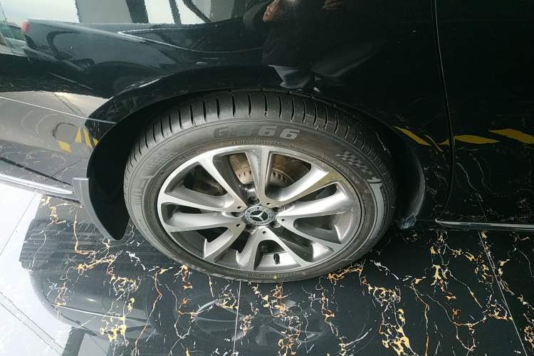 Used Mercedes-Benz E-Class 2018 E 300 L Stylish Model