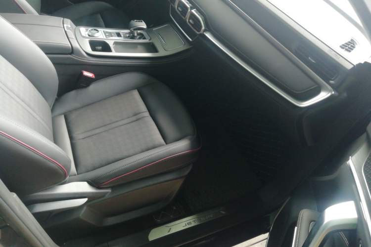 Used JETOUR X70 PLUS 2025 Champion Edition 1.5T DCT Champion PRO 7-Seater
