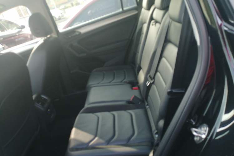 Used Volkswagen Tiguan L 2019 330TSI Automatic Two-Wheel Drive Panoramic Comfort Edition China VI Standard
