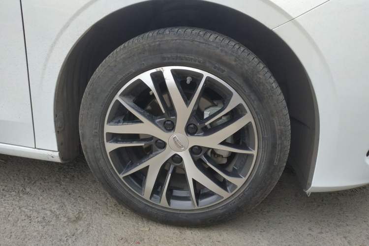 Used Geely Auto Emgrand 2023 4th Generation Champion Edition 1.5L CVT Luxury Model
