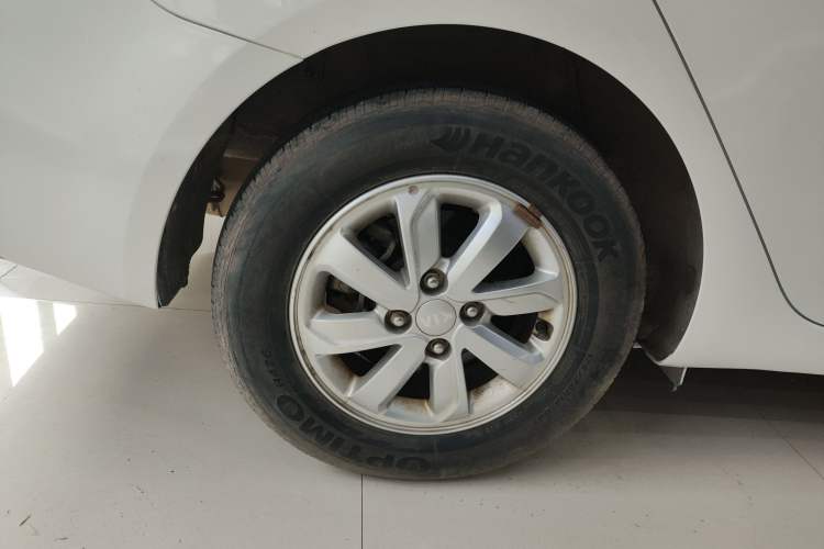 Used Kia K2 2015 Sedan 1.4L MT GLS
