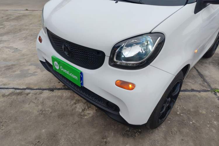 Used  fortwo 2015 1.0L 52 kW hardtop Dynamic version
